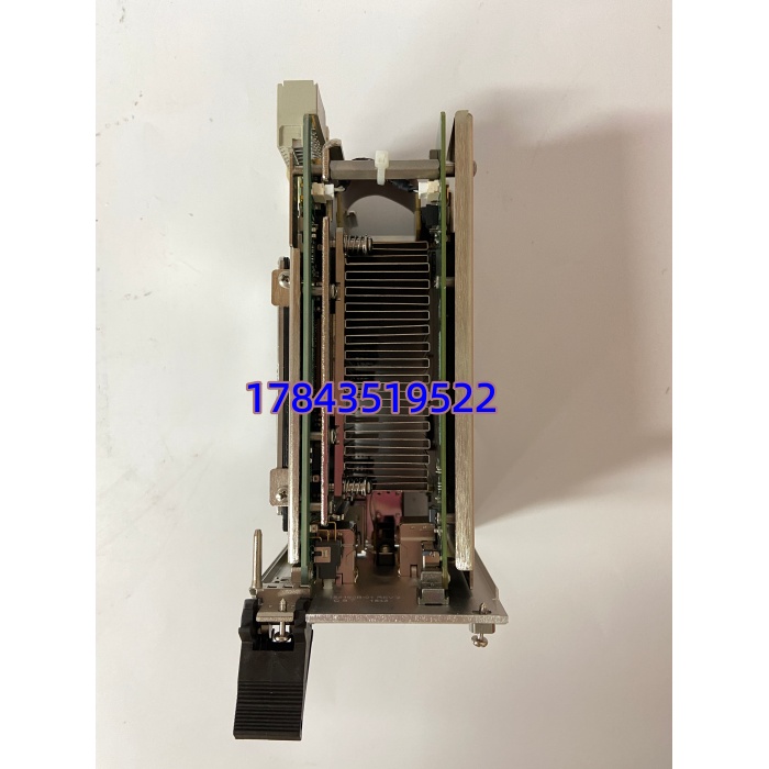 NI PXIe-8840QC | 3U PXI Express 嵌入式控制器 Intel Core i7 四核 - 图片 2